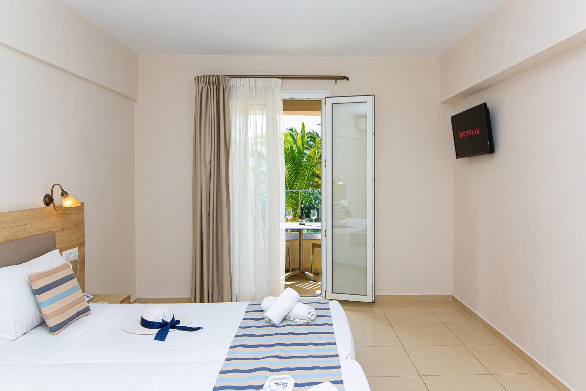 Theo Star Beach Hotel Malia Eksteriør billede