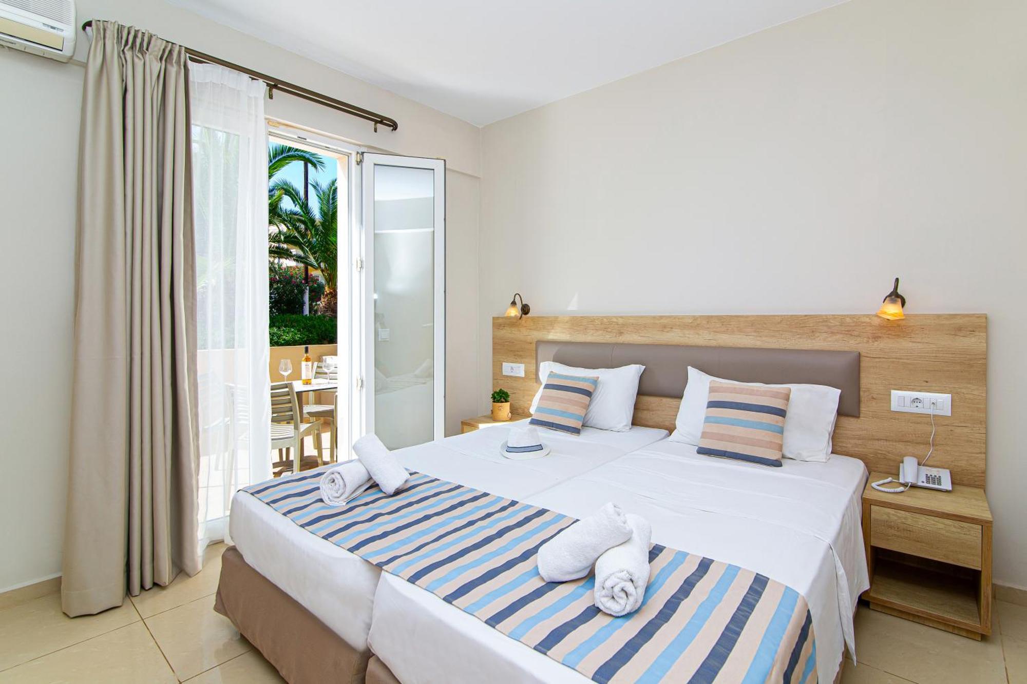 Theo Star Beach Hotel Malia Eksteriør billede